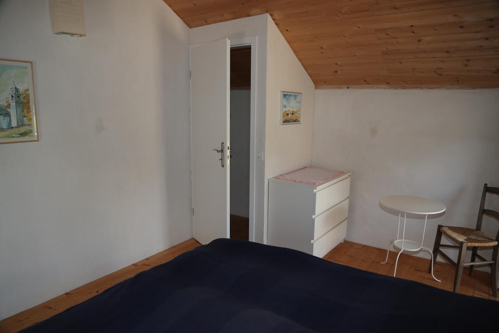 Casa Flora Appartement Verdabbio Kamer foto