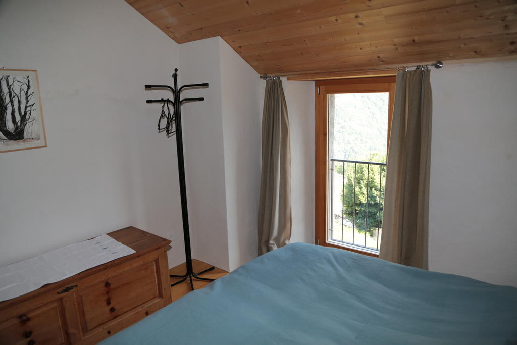 Casa Flora Appartement Verdabbio Kamer foto